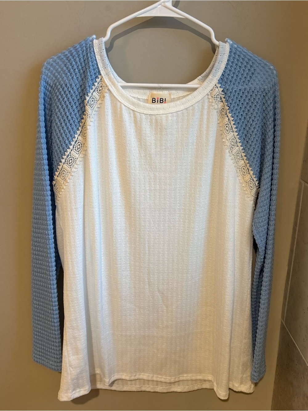BiBi White Body with Light Blue Lace-Trim Raglan Long Sleeve Top